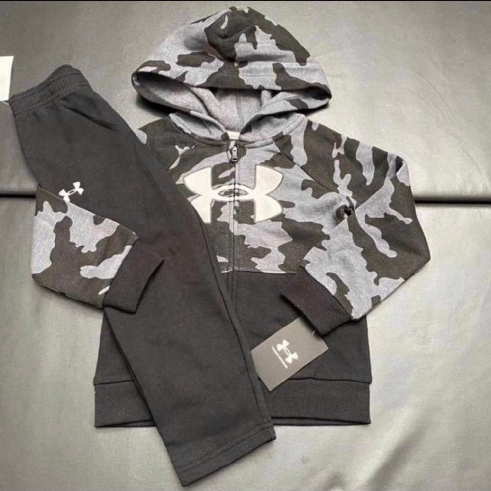 NWT Under Armour Hoodie & sweats set Boys Size 3T